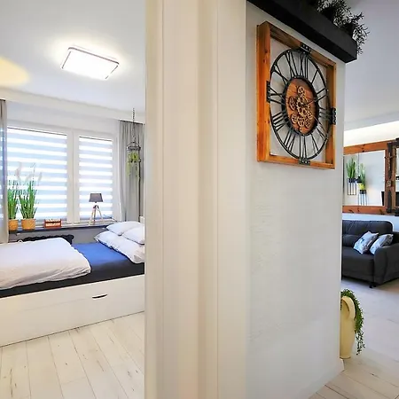 Malgorzata Apartment *